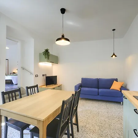 Apartment Large In The Village Near Varenna Perledo