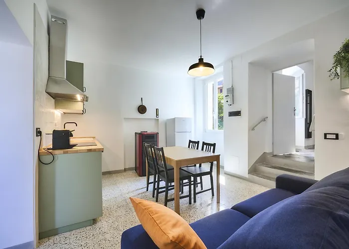 Large In The Village Near Varenna Appartement Perledo