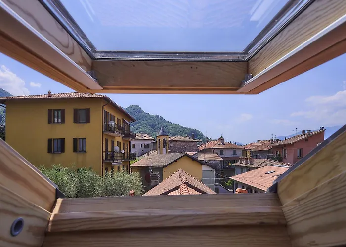 Large In The Village Near Varenna * Perledo