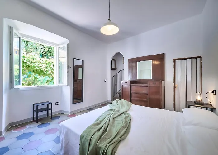 Appartement Large In The Village Near Varenna Perledo